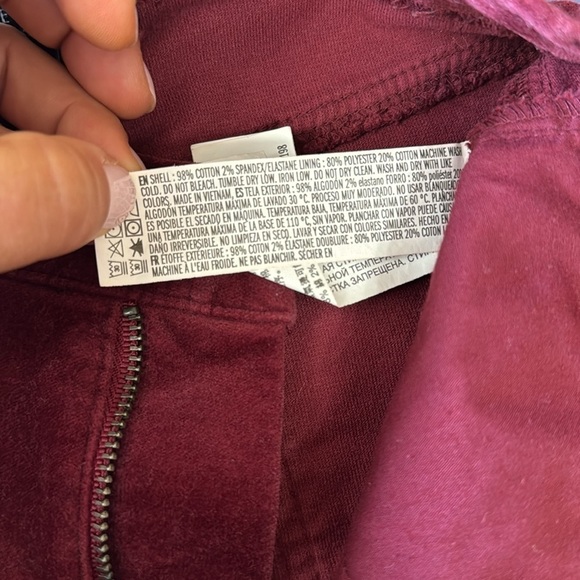 Forever 21 Burgundy/Maroon Velvet Frayed Hem Mini Skirt.  Sz M - Picture 6 of 6